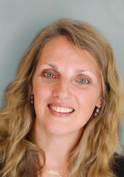 Julie Goldring - Therapist